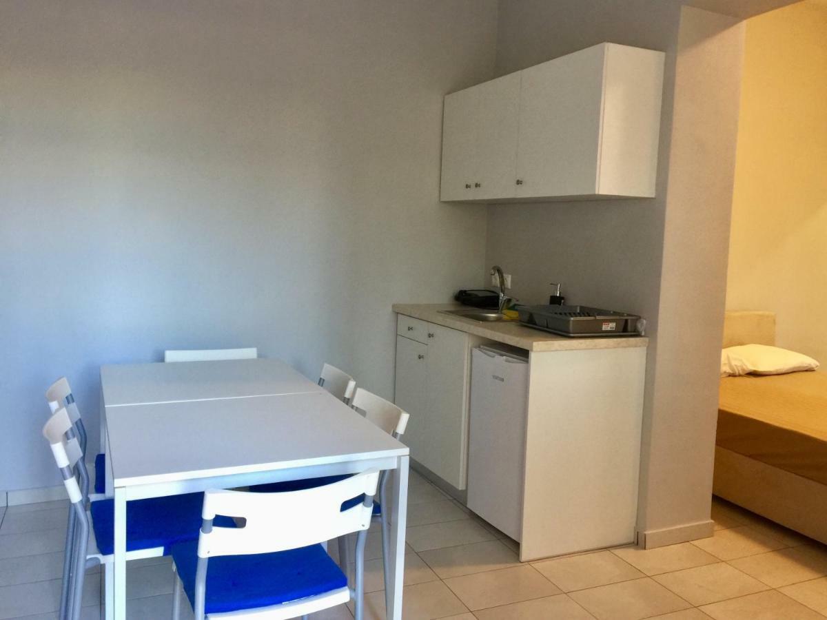 Holodek Apartments Sygrou Parking Athena Bagian luar foto